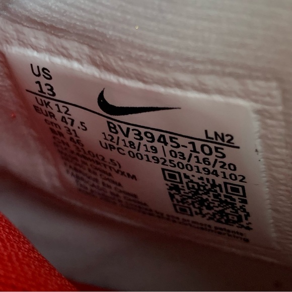 Nike Alpha Menace Pro 2 Mid Football Cleats - Picture 12 of 13